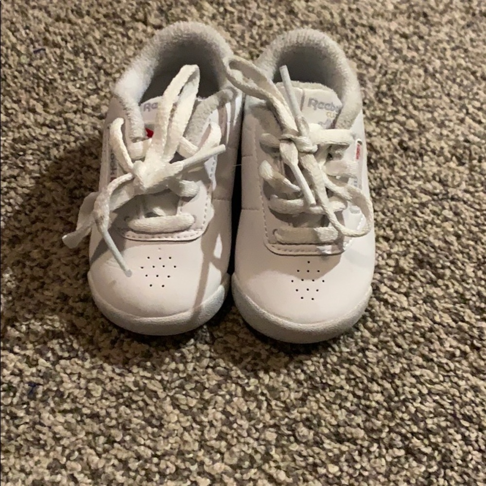 Kids sneakers
